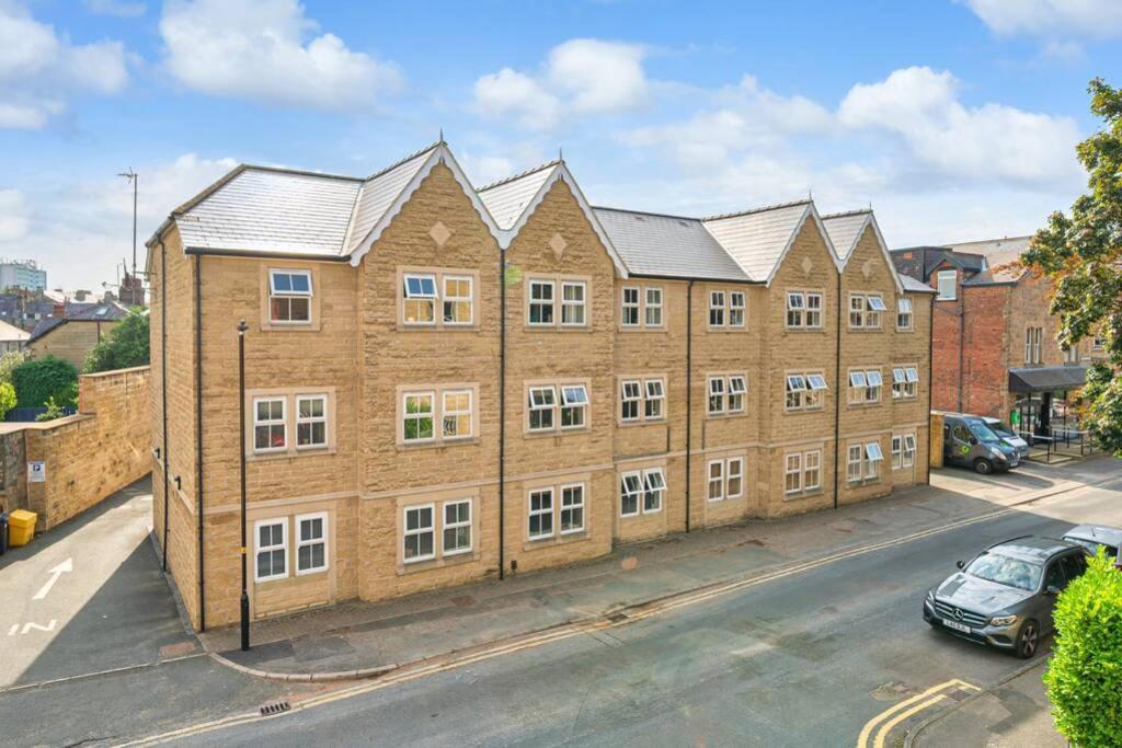 Ferienwohnung The Mowbray Harrogate Exterior foto